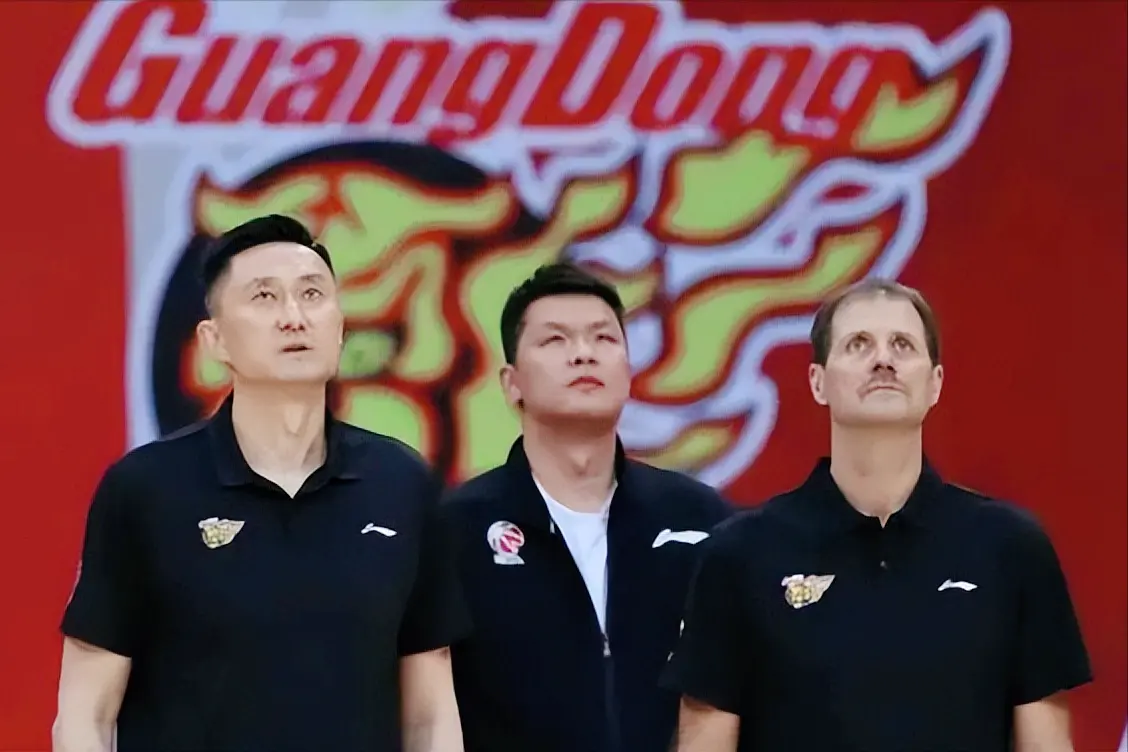 但毕竟就大, 因此, 是杜锋指导